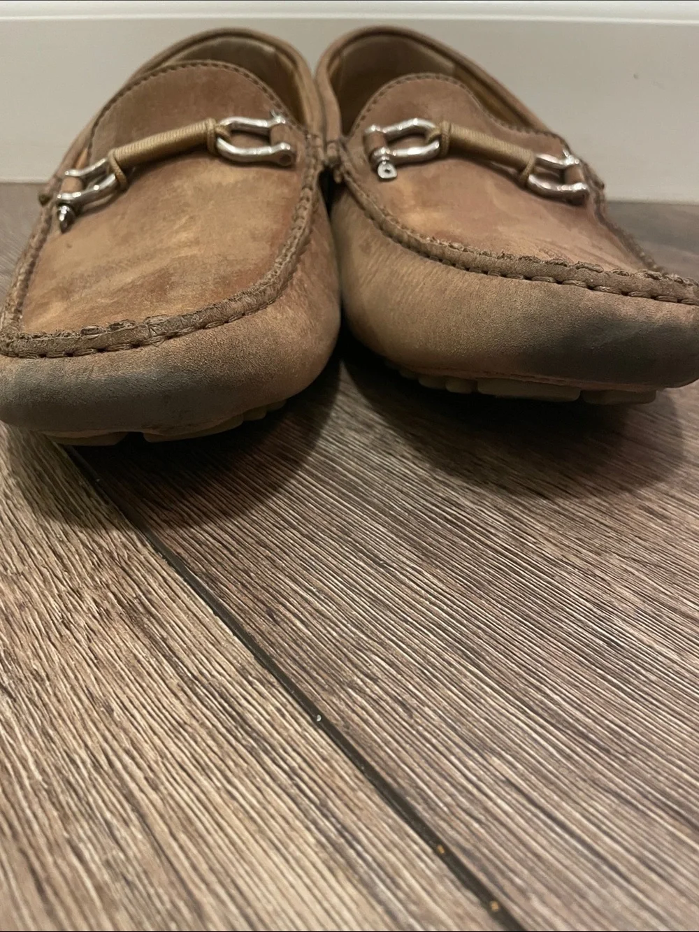Riomar Men's Tan Suede Bit-Detail Driving Loafers